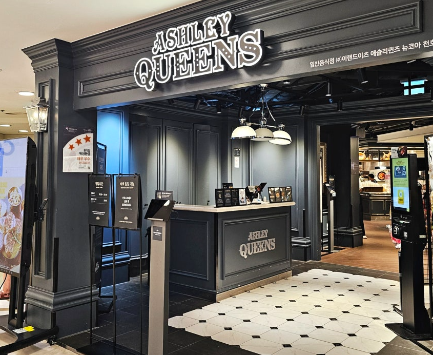 ASHLEY QUEENS
